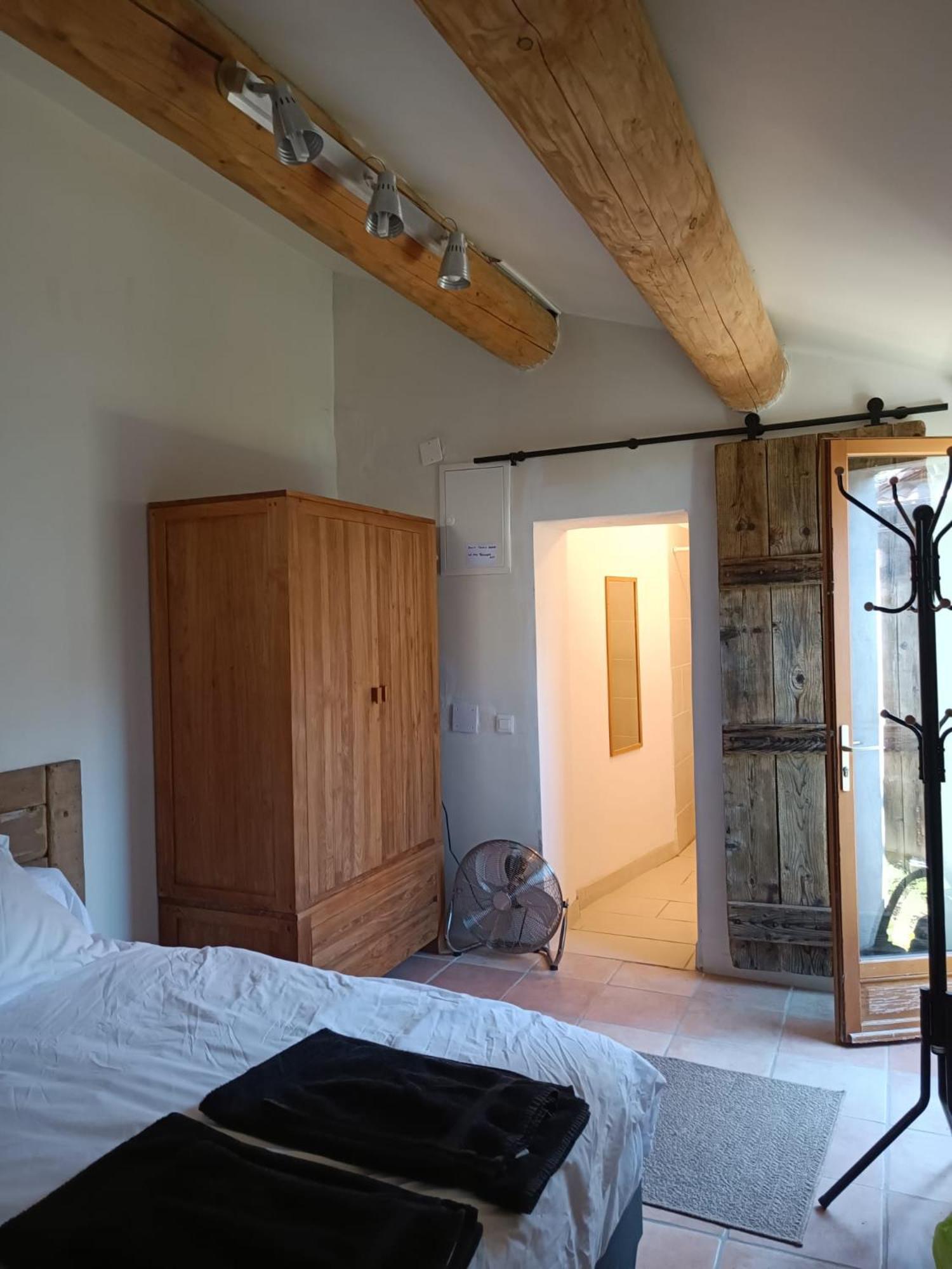 Lou Boulugi Hotell Aix-en-Provence Exteriör bild
